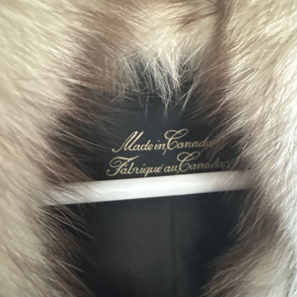 Canadian Coyote Fur Coat (full length) - Picture 3 of 8